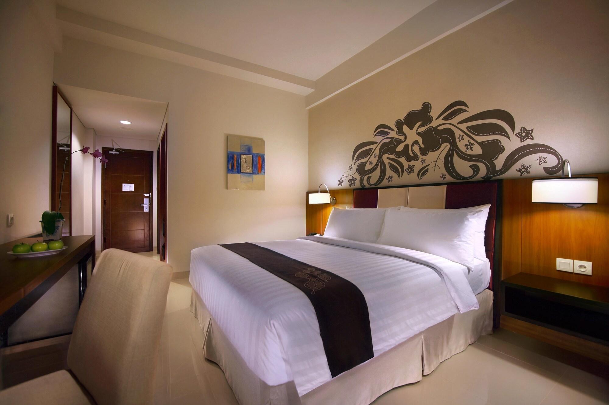 Aston Bojonegoro City Hotel Екстериор снимка