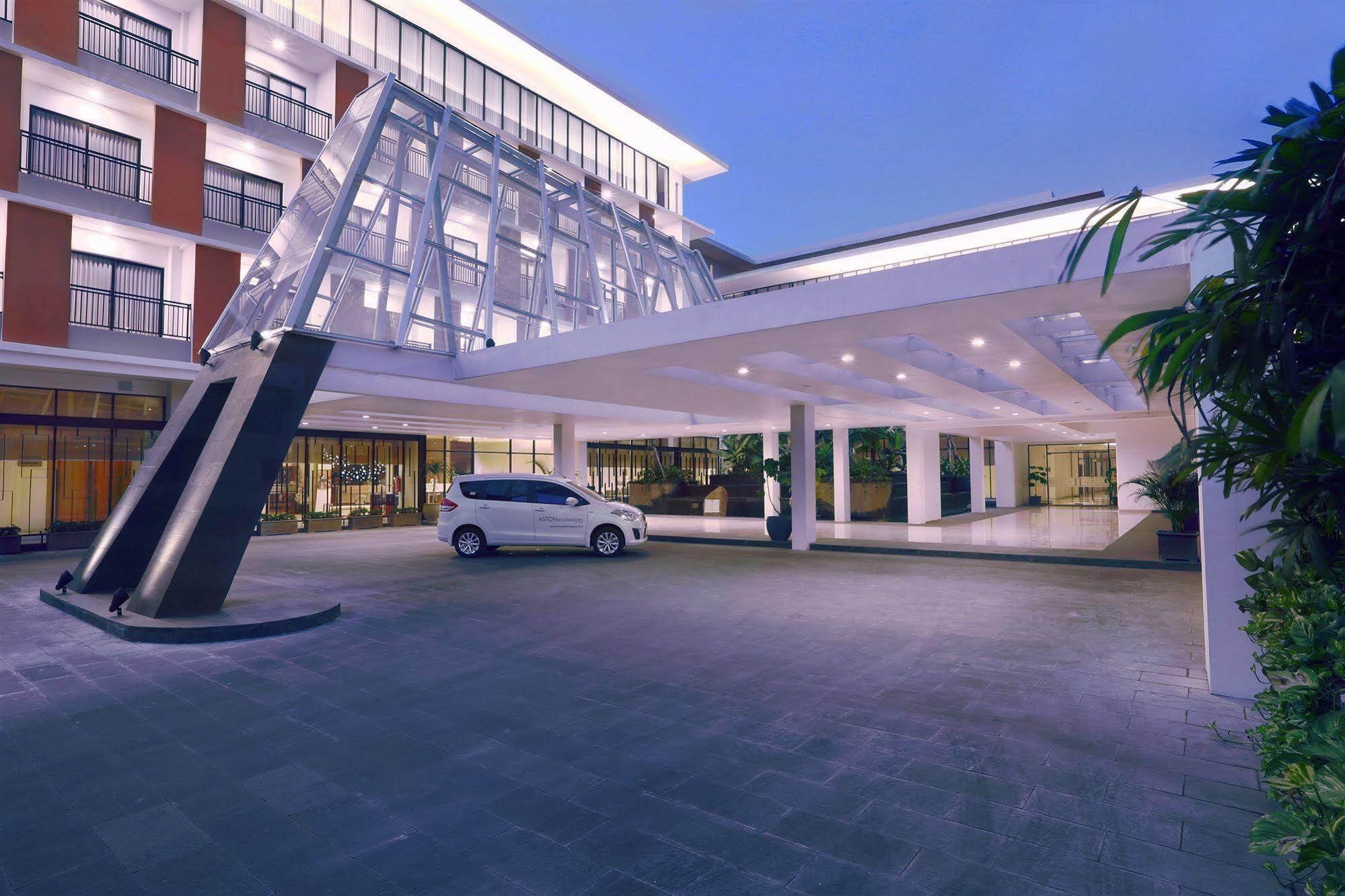 Aston Bojonegoro City Hotel Екстериор снимка